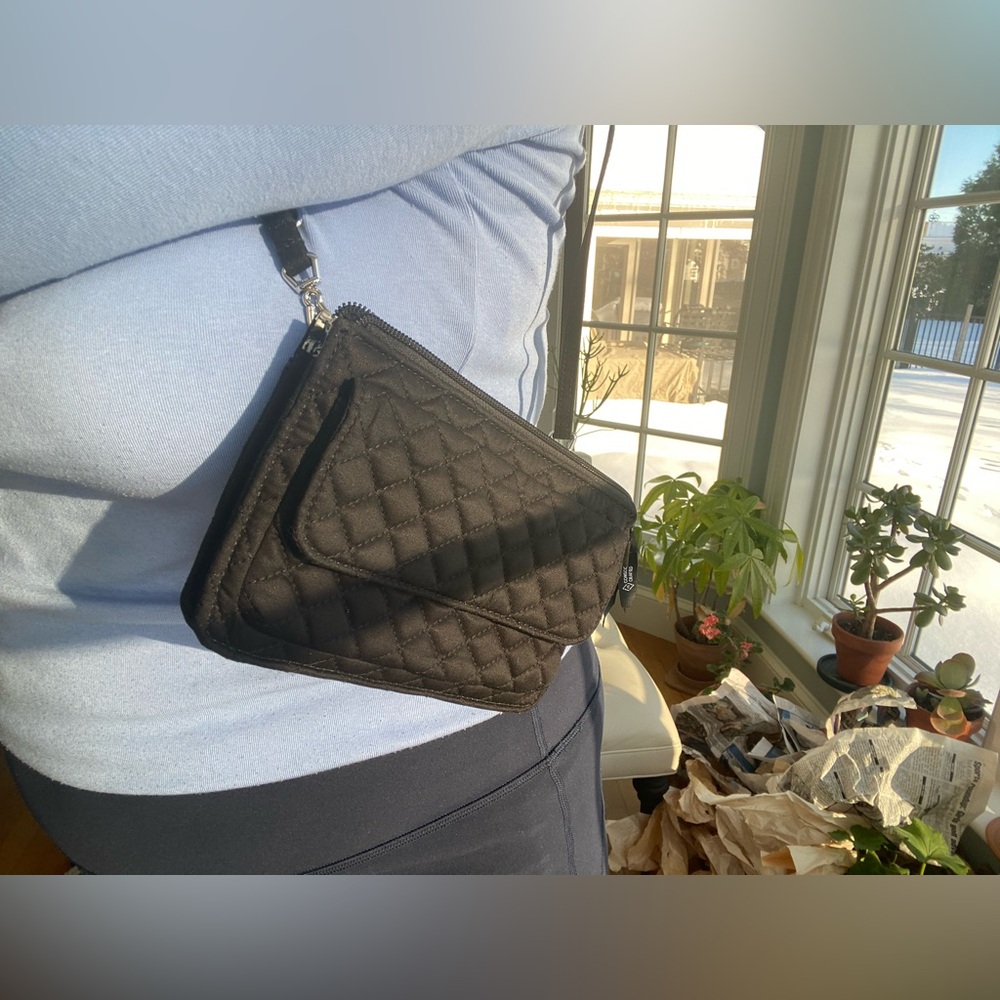 Vera Bradley Black Quilted Shoulder / Crossbody Bag | Like New - Picture 7 of 8